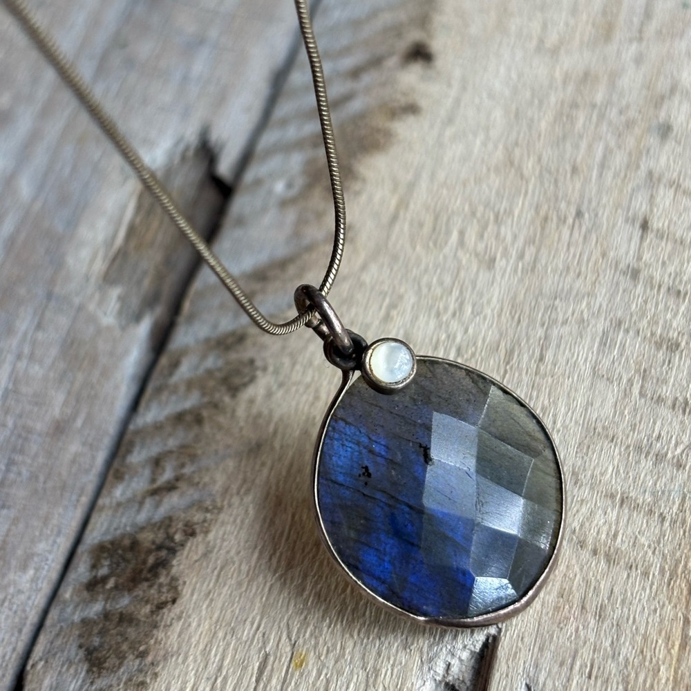 Sterling Silver and Labradorite Pendant Necklace
